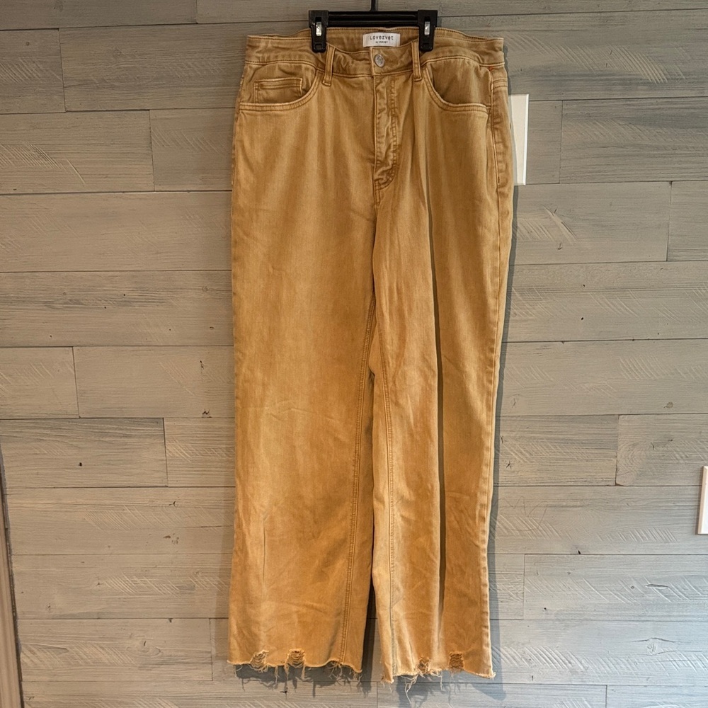Stylish Tan Wide Leg Jeans for Women - Picture 3 of 9